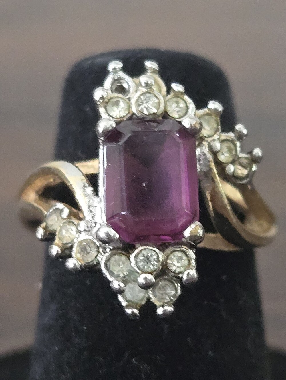 VTG 1980s Seta Gold Plated Faux Amethyst Diamond Rectangle Cut Cluster Ring 4.5